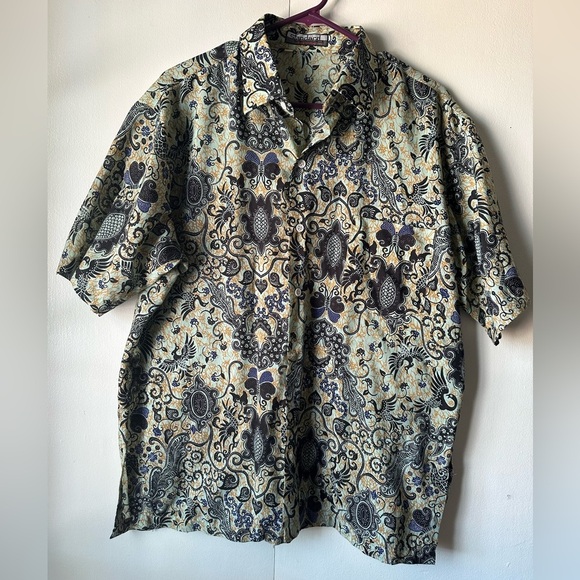 Standard high quality button down size large - Picture 1 of 5